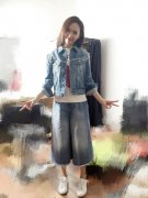 唐嫣晒美照歪头摆剪刀手 网友：卡哇伊哦(图)