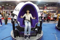 逛西部动漫节 体验9D电影