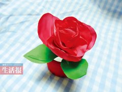 高清图：剪贴拼碎布变玫瑰花 跟着手工达人一起学