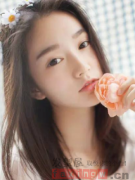 女神中长发型图片 秋日出行唯美吸睛