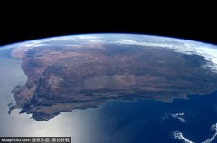 宇航员在空间站拍摄美图 珠穆朗玛峰震撼全宇宙