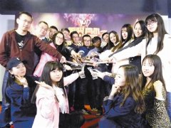 年轻不肤浅心怀天下事 公益广告有创意发人深省