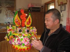 面塑艺人冬闲不闲，年前赶做“圣虫”700个