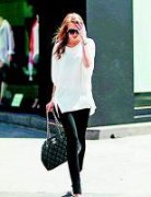 （组图）把白T恤穿好看才叫真的会穿搭！搭配阔脚裤显霸气