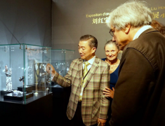 刘红宝珠宝工艺品亮相欧洲 将在上海举办个人作品展会