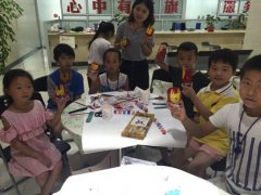 关爱曙光经济园区“留守”儿童 巴南企航社工在行动