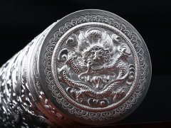 錾刻工艺教科书|银饰錾刻工艺是什么|錾刻工艺--龙头手镯|代表作品|凤凰传习所 银饰 全国