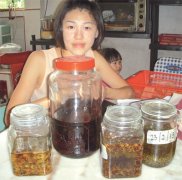 大马华裔单亲妈妈别出心裁自制手工皂创业(图)