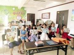 讲述绘本故事 享受简单快乐（图）