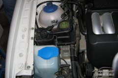 汽车玻璃水有讲究 车主DIY存安全隐患【图】