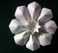 玻璃瓶DIY漂亮的干花摆件的做法