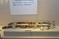 烟台市博物馆举办清乾隆时期工艺美术品集萃展