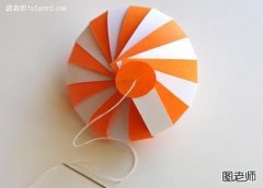 DIY制作 圣诞树小挂件折纸步骤图解