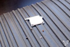 DIYer必看！iPhone 5s屏幕组件拆装教程