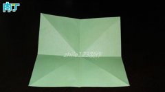 手工折纸草莓的折法详细步骤图解教程