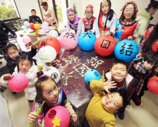 赏花灯猜灯谜舞布龙 宁波多彩民俗活动欢庆元宵佳节