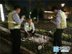 开封交警 菊花城里最美的人文风景