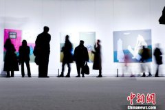 “走向现代——张立国绘画艺术回顾展”亮相中国美术馆