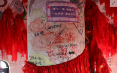 山东大觉寺千年佛塔内壁遭游客涂鸦 修复资金困难 (图)