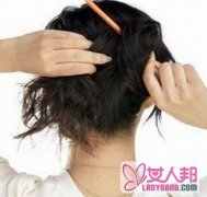 大神教你怎样用一支笔盘头发 最简单的装饰秀出美的新高度