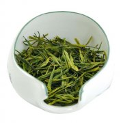 安吉白茶：山高露润出奇葩 古树原生白嫩芽