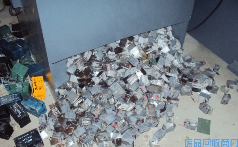 废旧UPS蓄电池回收图