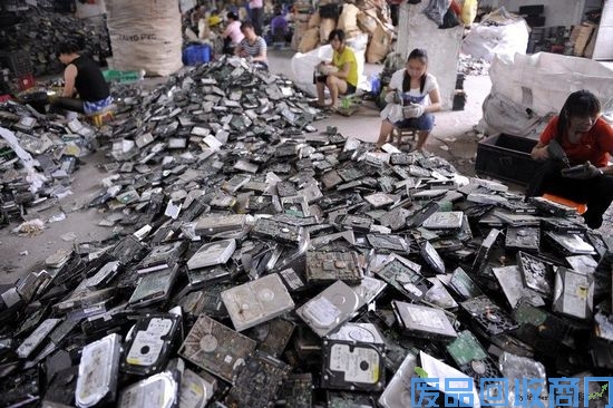国外电子垃圾流向中国配图