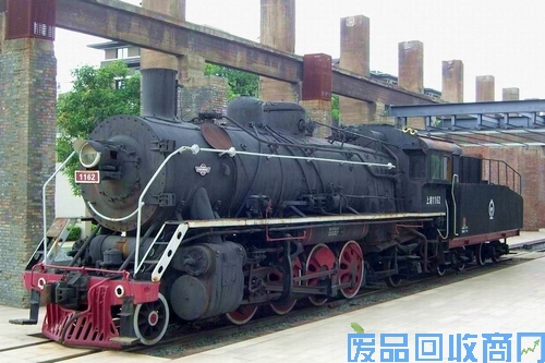 老旧火车头图2