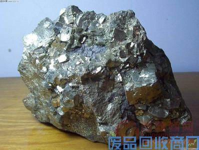 分析铁矿石中的有益有害元素分别是什么？