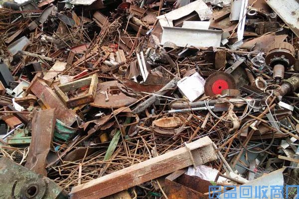 废钢回收图片