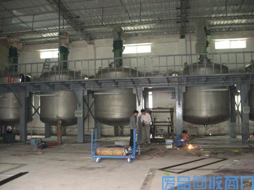 制药厂二手反应釜出售图
