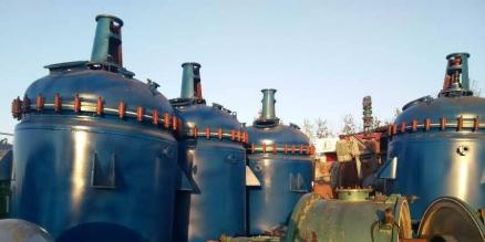 闲置二手搪瓷,不锈钢反应釜数台急需出售