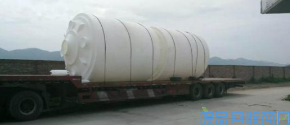 PE塑料储罐回收图