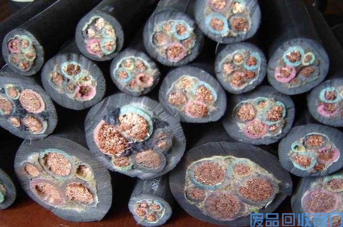 大量废旧电缆回收图