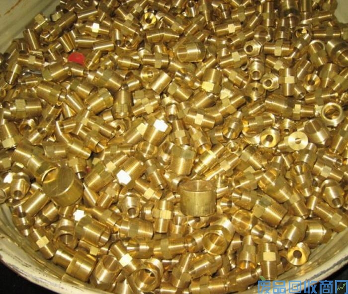 废黄铜螺丝回收图