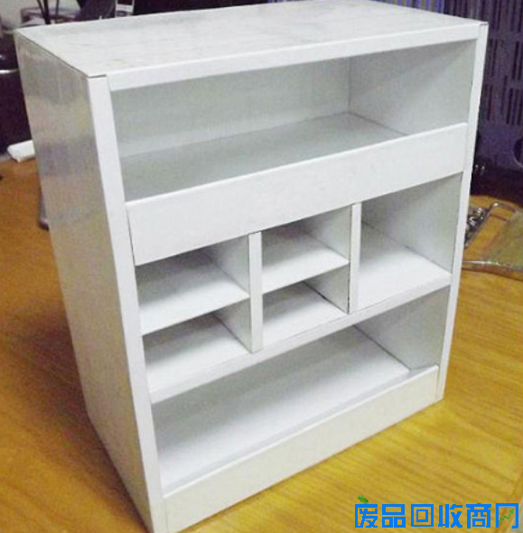 收纳柜制作完成