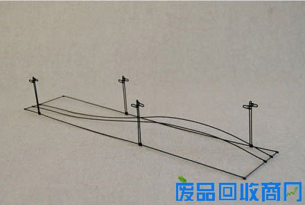 用铁丝制作的公路