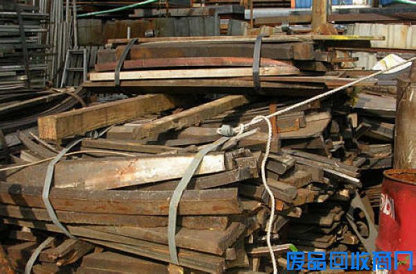 废钢铁回收