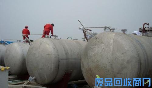 白钢罐回收图