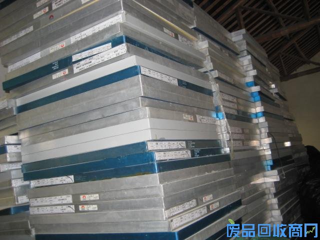 废铝合金门窗-收购-展示图