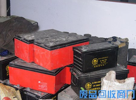 汽车电瓶回收图