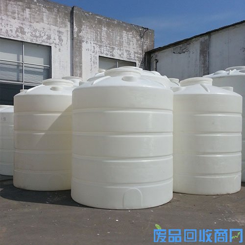 塑料PE储罐回收图